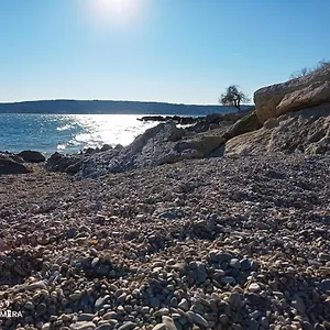 https://mala-marta-60qm-room-near-beach.splithotels.org