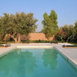 https://villa-warhol.marrakeshhotelsmorocco.com